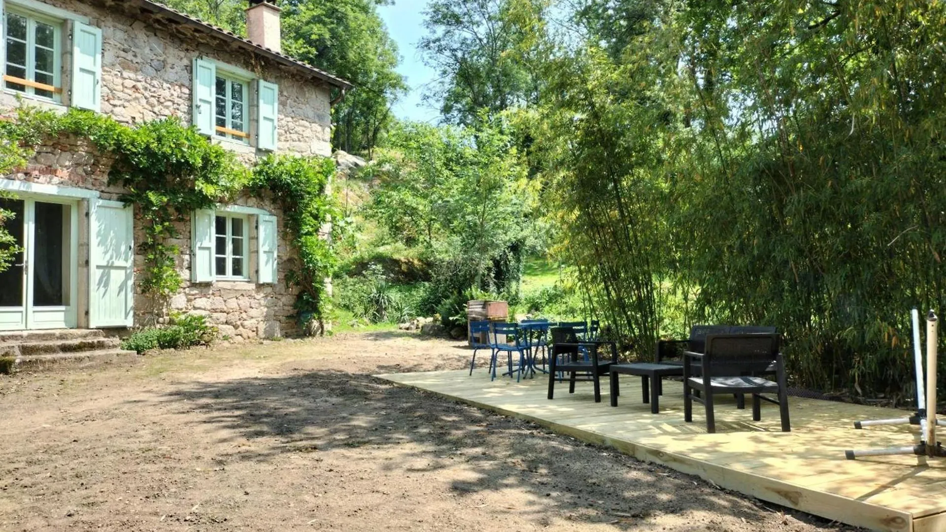 Gite En Pierres Avec Jardin, Cheminee Et Acces Direct Aux Sentiers De Randonnee - Fr-1-496-10 Salt-en-Donzy