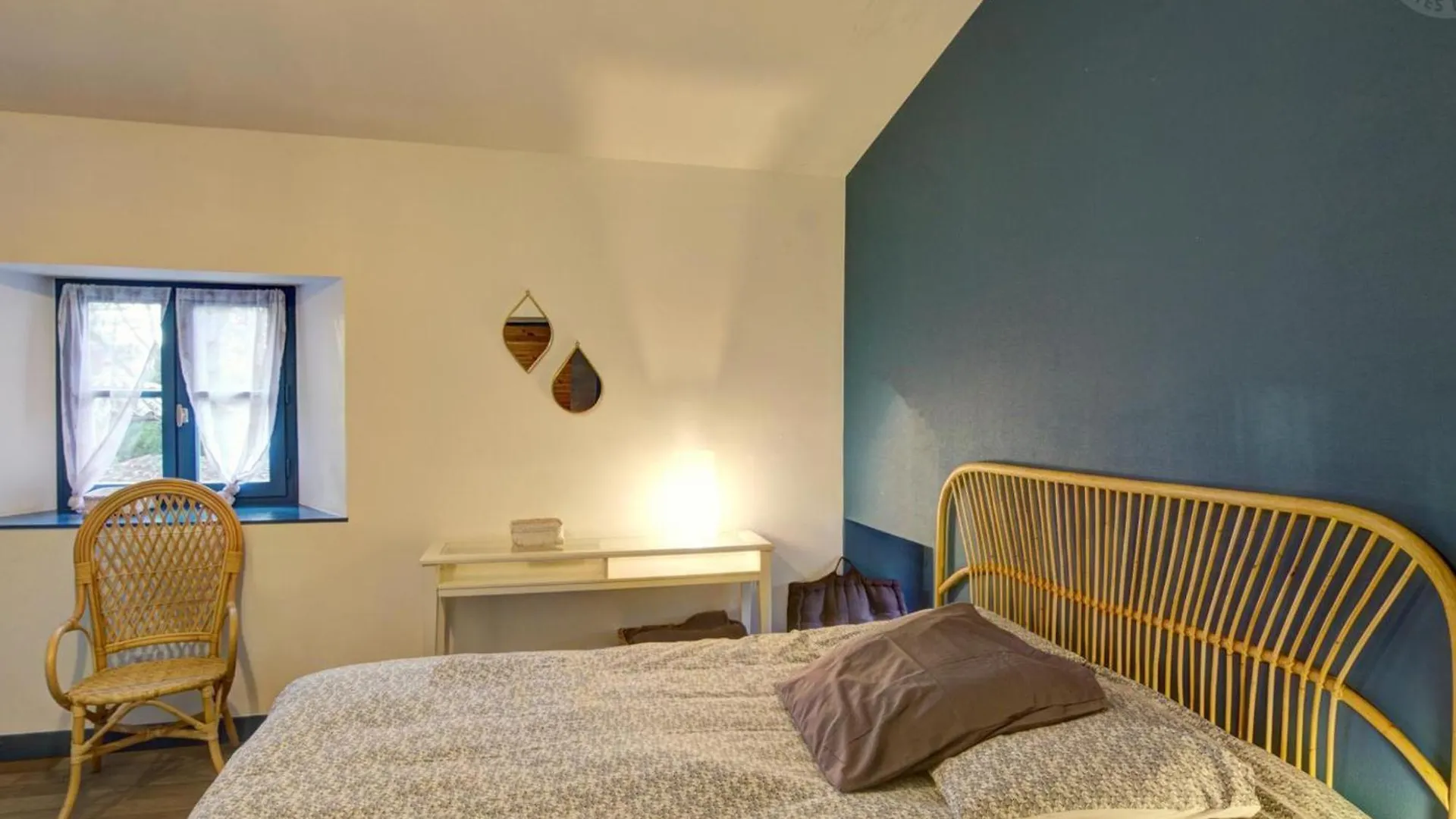 Gite En Pierres Avec Jardin, Cheminee Et Acces Direct Aux Sentiers De Randonnee - Fr-1-496-10 Salt-en-Donzy 0*,  France
