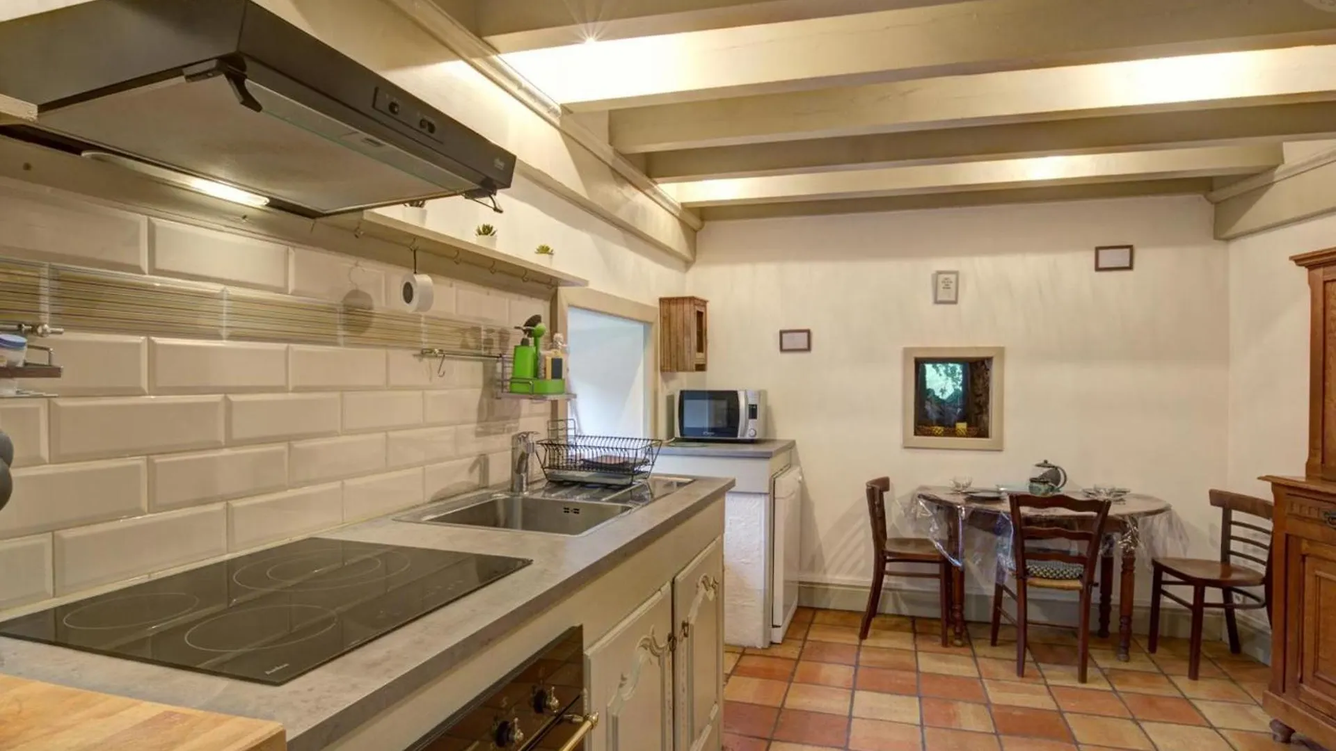 Gite En Pierres Avec Jardin, Cheminee Et Acces Direct Aux Sentiers De Randonnee - Fr-1-496-10 Salt-en-Donzy Holiday home