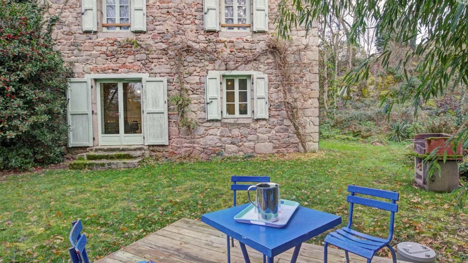 Gite En Pierres Avec Jardin, Cheminee Et Acces Direct Aux Sentiers De Randonnee - Fr-1-496-10 Salt-en-Donzy Holiday home